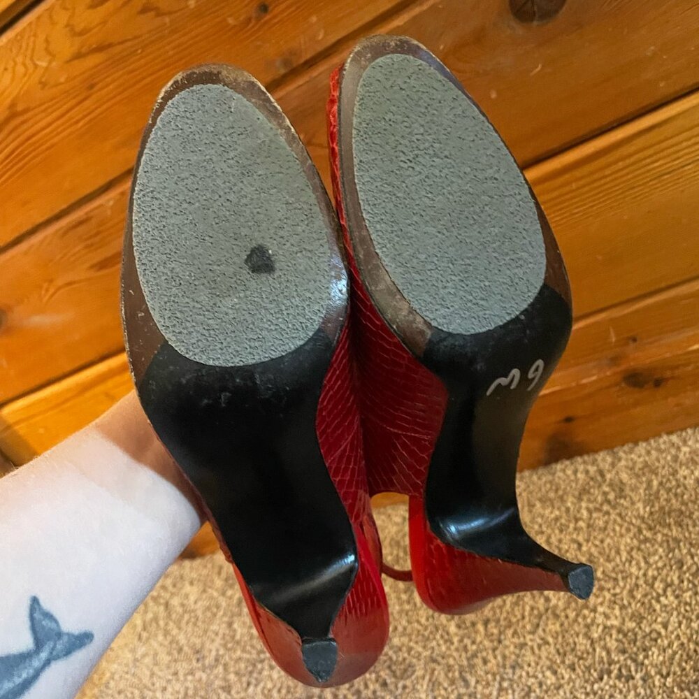 Stuart Weitzman Red Snakeskin Heels 5 W - image 4